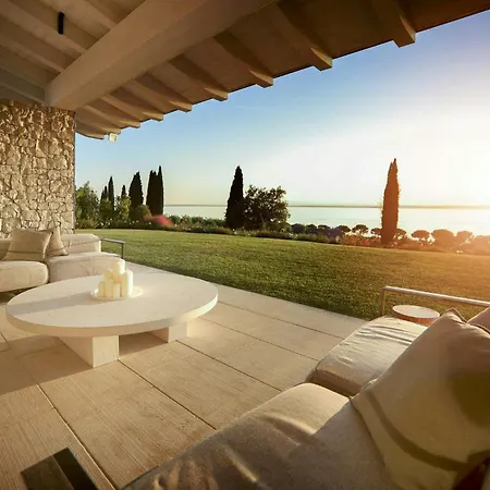 Casa de Férias With Infinity Pool Overlooking Garda